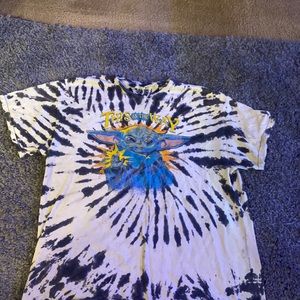 large men’s baby yoda black and white tie dye t-shirt.